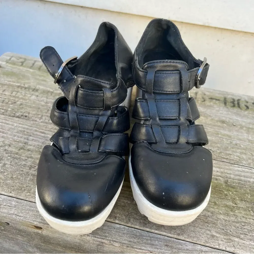 Vintage Y2K soda black basket weave chunky heeled platform sandals